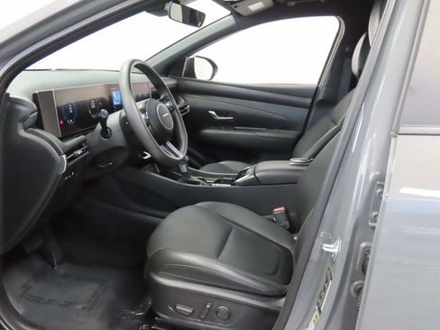 Used 2025 Hyundai Santa Cruz SEL image 16