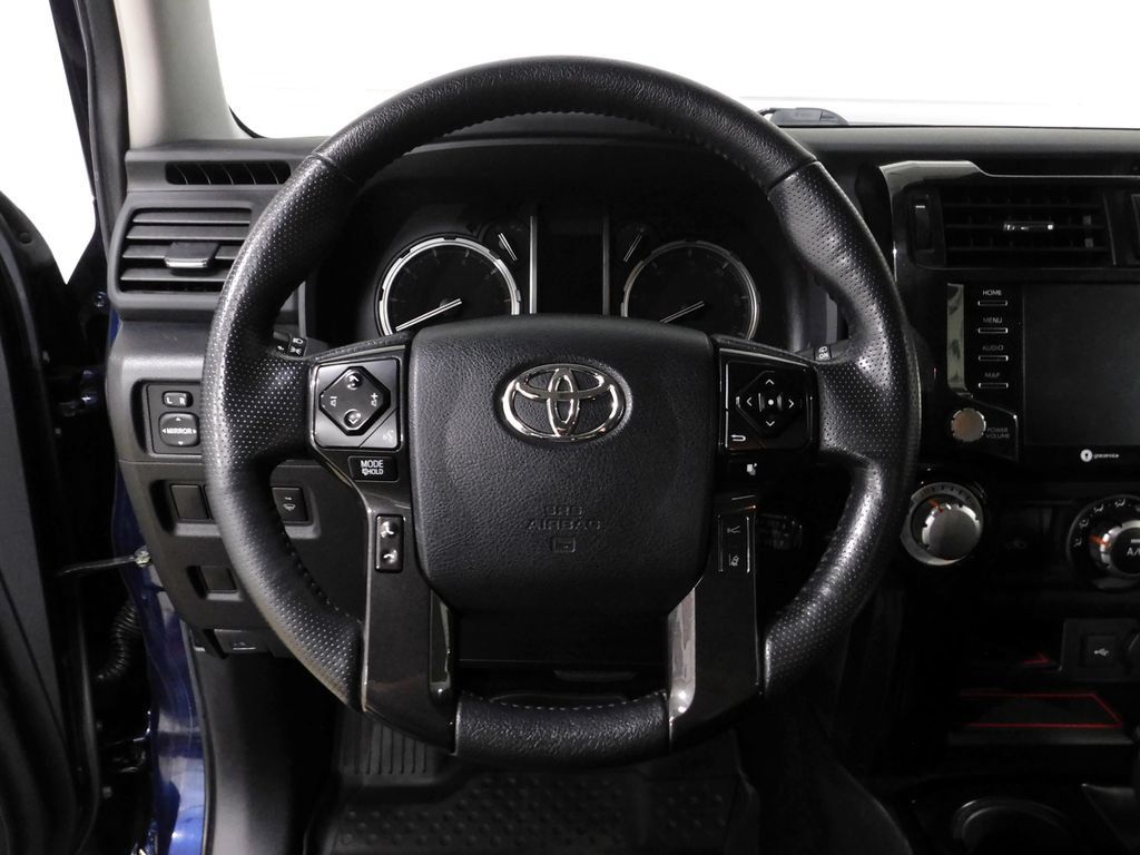 Used 2023 Toyota 4Runner TRD Off-Road Premium w/ Moonroof Package AWD/4WD image 28