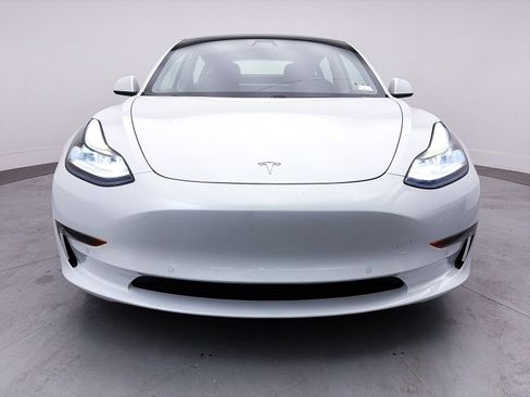 Used 2021 Tesla Model 3 Standard Range Plus image 10