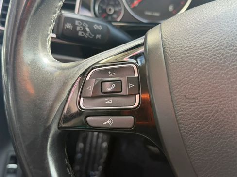 Used 2015 Volkswagen Touareg Sport AWD/4WD image 23