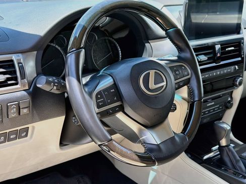 Used 2023 Lexus GX 460 Premium AWD/4WD image 40