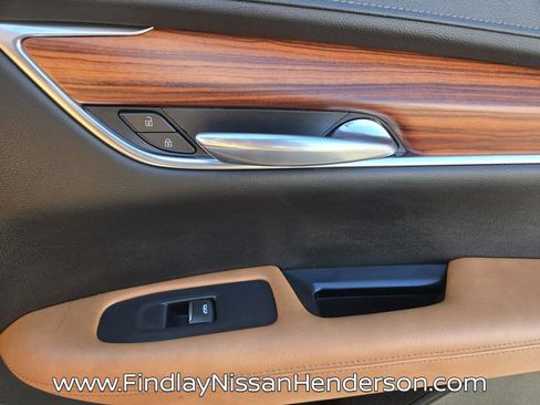 Used 2020 Cadillac XT5 Premium Luxury w/ LPO, Floor Liner Package image 18