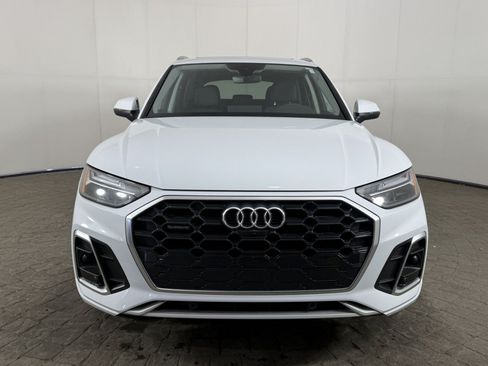 Used 2023 Audi Q5 2.0T Premium Plus w/ Premium Plus Package AWD/4WD image 2