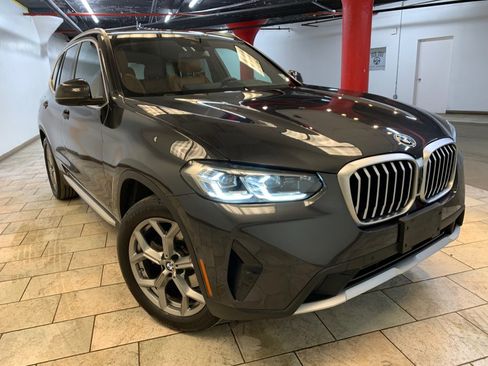 Used 2023 BMW X3 xDrive30i w/ Premium Package image 2