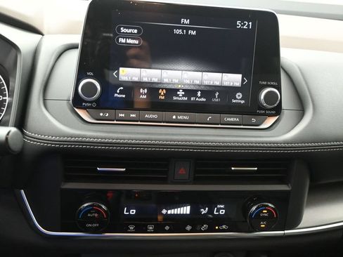 Certified 2023 Nissan Rogue SV FWD image 16