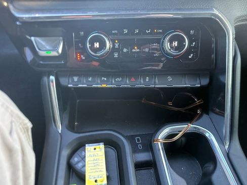 Used 2024 GMC Sierra 2500 Denali w/ Denali Reserve Package image 22