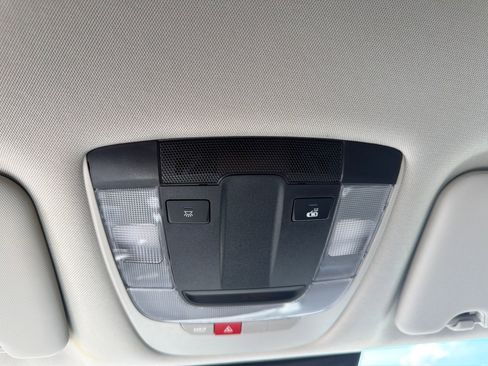 Used 2024 Kia Sportage EX FWD image 30