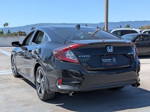 Used 2017 Honda Civic Touring image 7