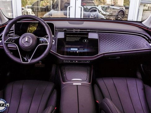 Used 2024 Mercedes-Benz E 350 4MATIC Sedan image 11