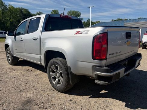 Used 2017 Chevrolet Colorado Z71 AWD/4WD image 3