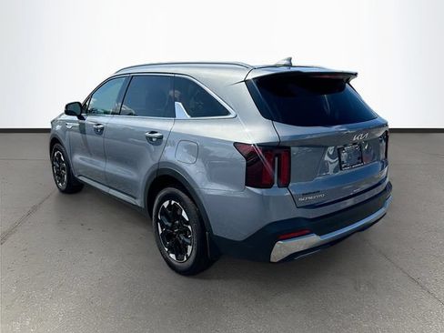Used 2025 Kia Sorento S w/ Panoramic Sunroof Package FWD image 26