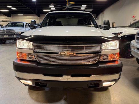 Used 2007 Chevrolet Silverado 2500 LT w/ Heavy-Duty Power Package image 12