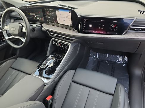 New 2025 Audi Q5 Prestige image 10