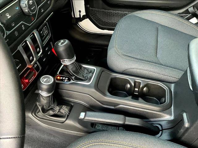 Used 2026 Jeep Wrangler Sport AWD/4WD image 14