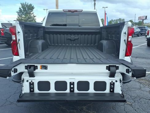 New 2026 Chevrolet Silverado 1500 LTZ w/ LTZ Premium Package AWD/4WD image 15