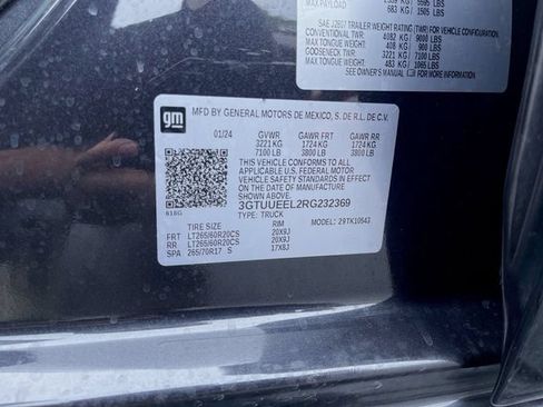 Used 2024 GMC Sierra 1500 AT4 w/ Technology Package AWD/4WD image 35
