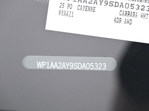 Certified 2025 Porsche Cayenne image 47