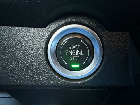 Used 2025 Chevrolet Traverse Z71 AWD/4WD image 33