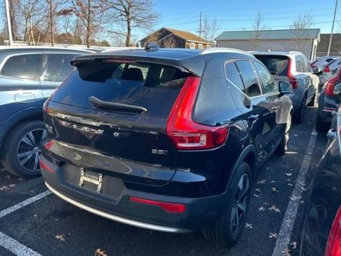 Used 2023 Volvo XC40 B5 Plus w/ Protection Package Premier image 2