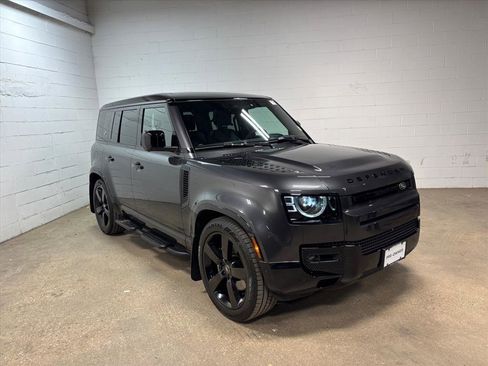 Used 2024 Land Rover Defender 110 V8 image 4