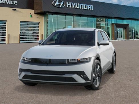 New 2026 Hyundai Ioniq 5 SE image 6