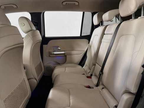 Used 2021 Mercedes-Benz GLB 250 image 8