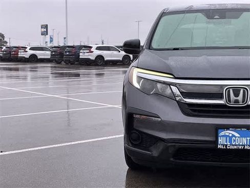 Used 2019 Honda Pilot LX image 10