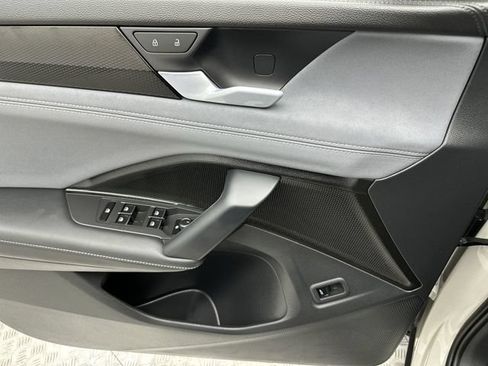Certified 2026 Volkswagen Tiguan SE R-Line AWD/4WD image 13