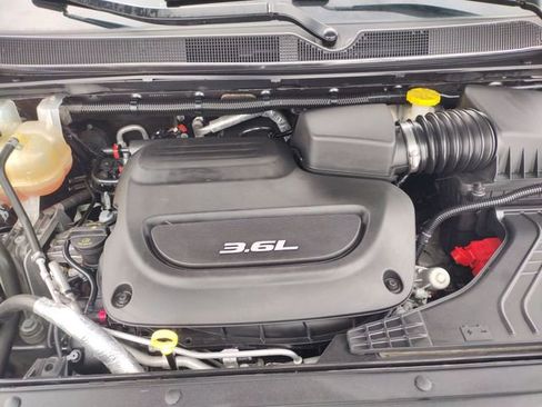 Used 2018 Chrysler Pacifica Touring Plus w/ S Appearance Package image 48