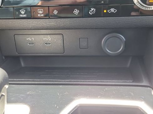 Used 2025 Mitsubishi Outlander SE FWD image 28