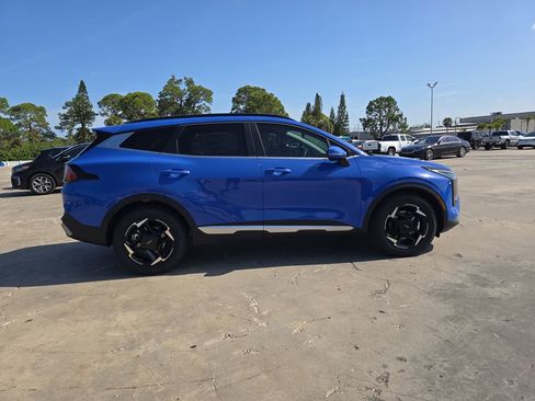 New 2026 Kia Sportage EX FWD image 9