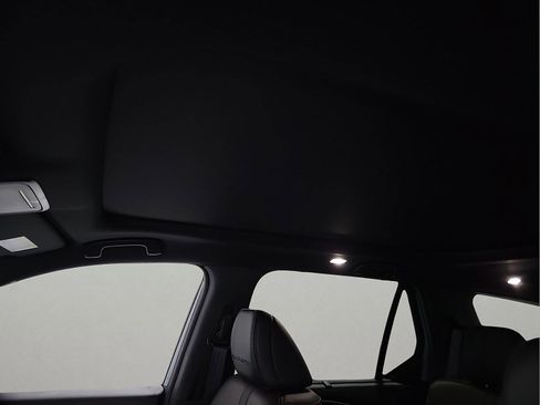 Used 2025 Honda Pilot Black Edition image 11