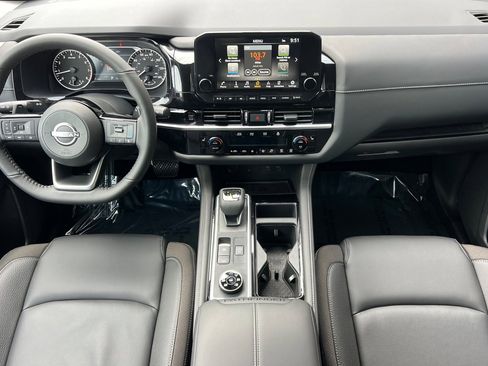 New 2025 Nissan Pathfinder SL w/ Lighting Package (N92) image 16