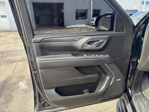Used 2023 Chevrolet Suburban RST image 7