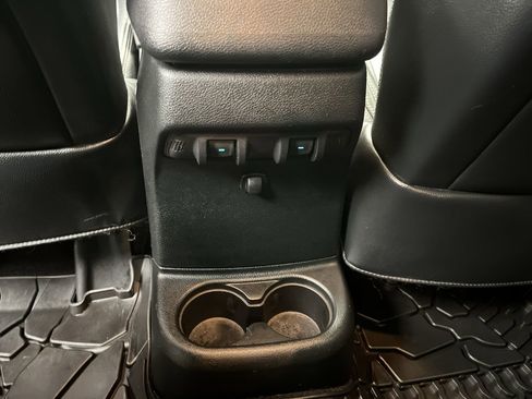 Used 2017 Jeep Wrangler Unlimited Sahara w/ Connectivity Group image 10