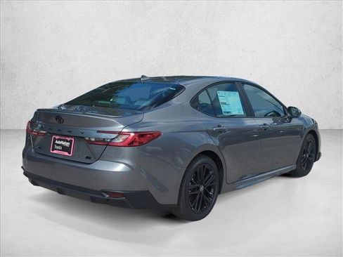 Used 2026 Toyota Camry SE w/ Multimedia Upgrade Package image 5