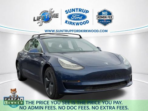 Used 2020 Tesla Model 3 Standard Range Plus RWD image 1