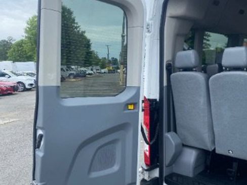 Used 2017 Ford Transit 350 XL RWD image 8