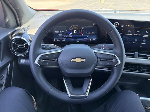 New 2026 Chevrolet Equinox LT w/ Convenience Package II AWD/4WD image 14