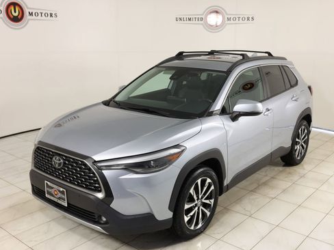 Used 2022 Toyota Corolla Cross XLE FWD image 35