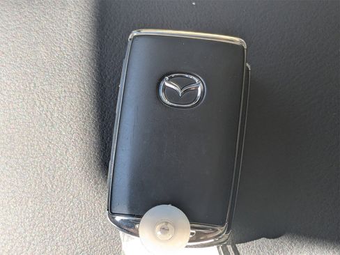 Used 2021 MAZDA CX-5 Touring image 31