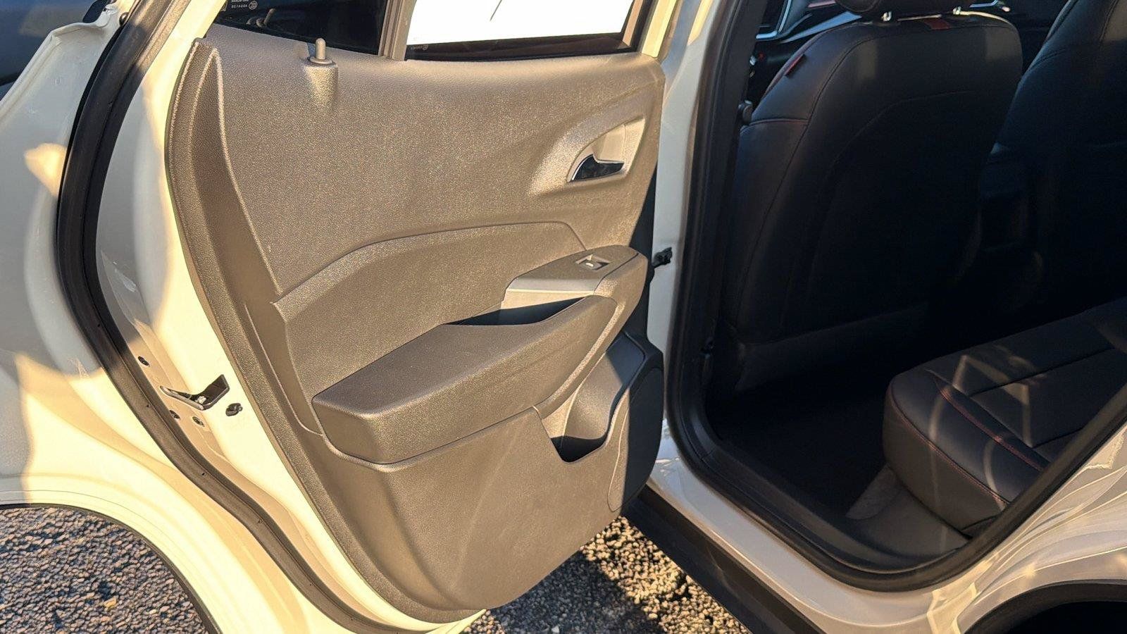 New 2026 Chevrolet Trax RS w/ Sunroof Package FWD image 19