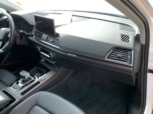 Used 2023 Audi Q5 2.0T Premium Plus w/ Premium Plus Package AWD/4WD image 30