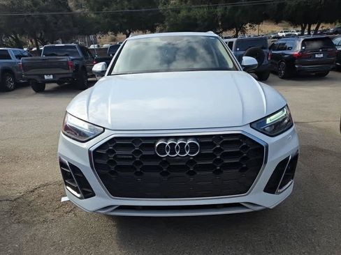 Used 2023 Audi Q5 2.0T Premium Plus w/ Premium Plus Package AWD/4WD image 2