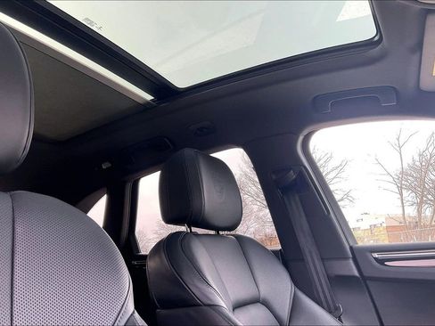 Used 2022 Porsche Macan S AWD/4WD image 22