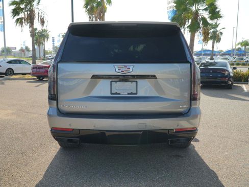 Used 2025 Cadillac Escalade Sport w/ Touring Package AWD/4WD image 6