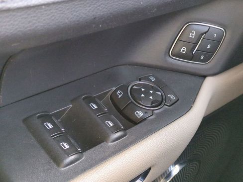 Certified 2024 Ford Expedition Limited image 28