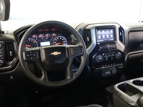 Used 2021 Chevrolet Silverado 1500 Custom image 17