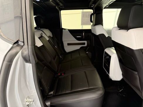 Used 2024 GMC Hummer EV 2X w/ LPO, Illumination Package AWD/4WD image 30