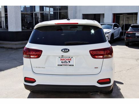 Used 2020 Kia Sorento LX image 6